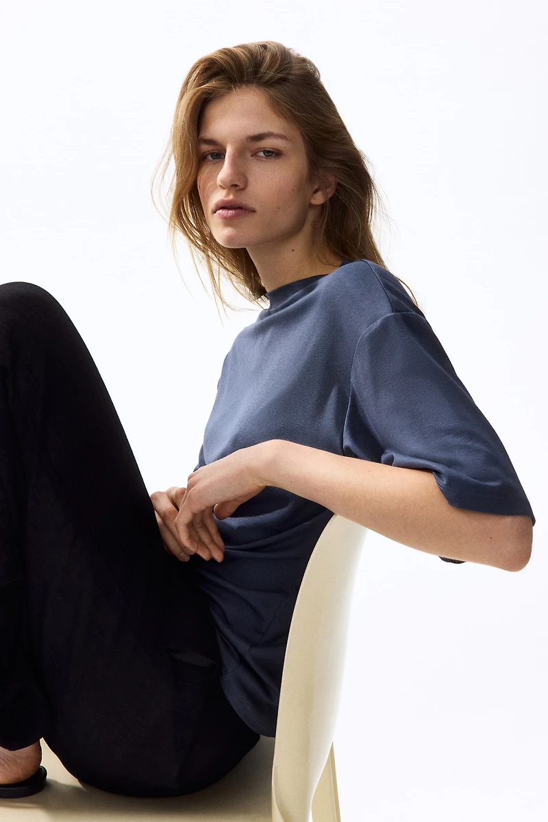 Haut en viscose à effet drapé