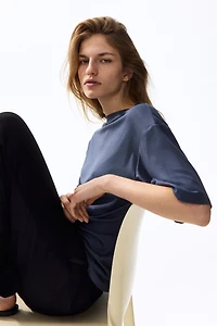 Haut en viscose à effet drapé