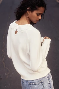 Chandail avec col en dentelle