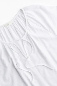 Raglan-sleeved Blouse