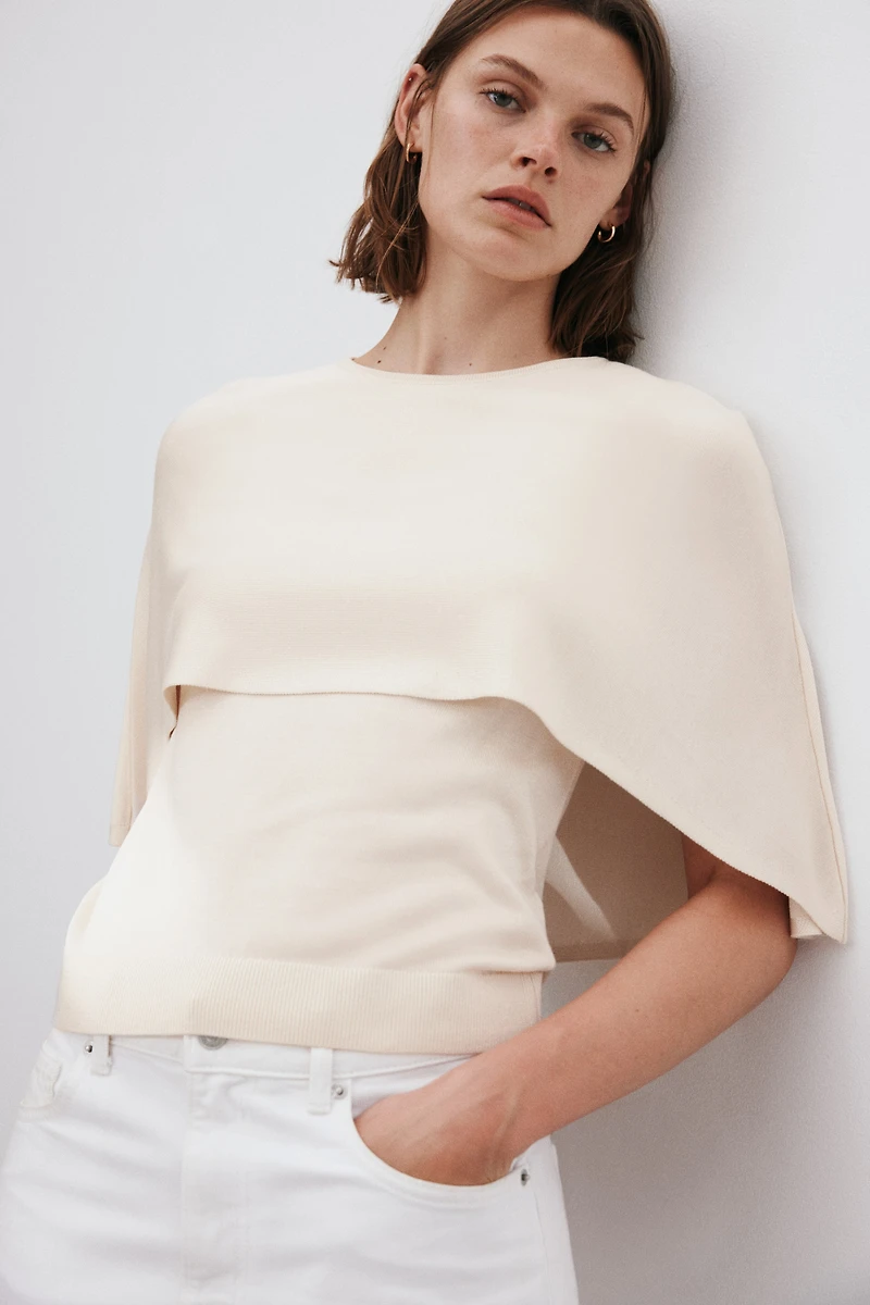 Fine-knit cape top