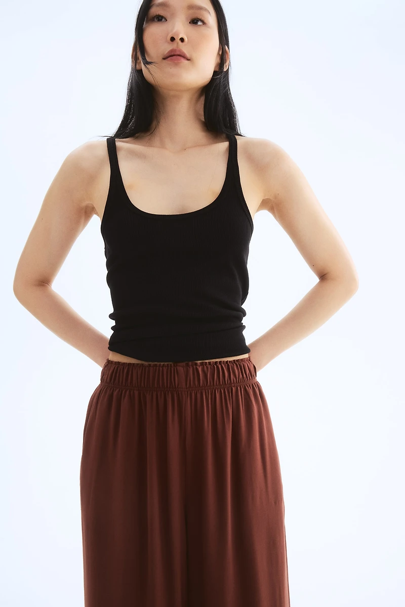 Pantalon court à taille élastique