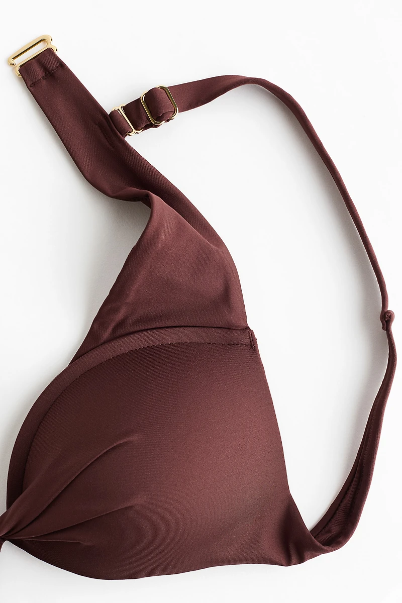 Haut de bikini pigeonnant