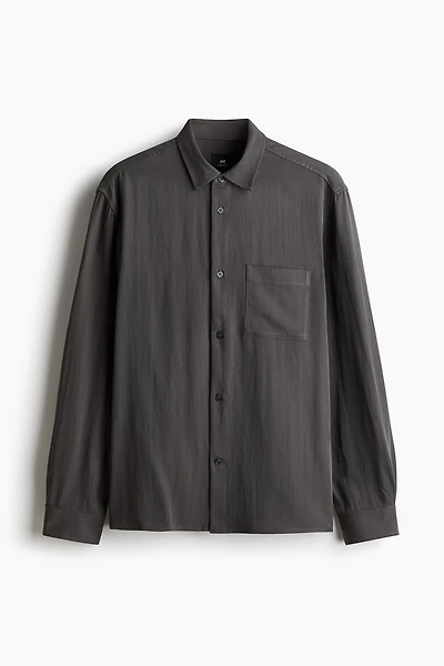 Chemise ample en satin