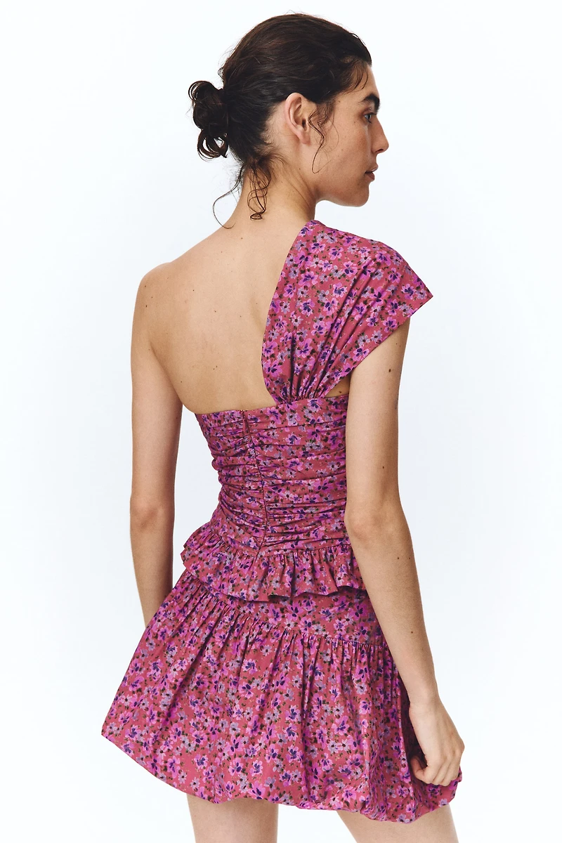 Twist-Detail One-Shoulder Top