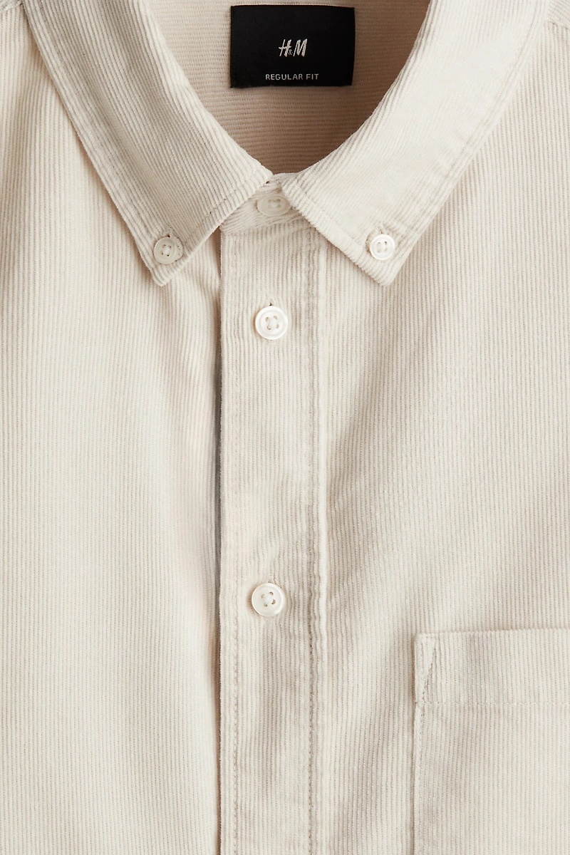 Chemise classique en velours côtelé