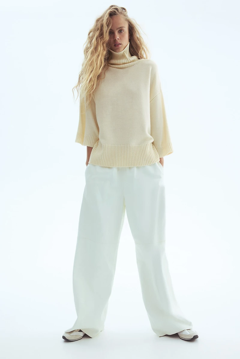 Chandail à col roulé en fin tricot doux