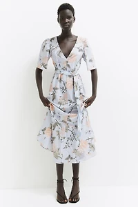 Robe avec ceinture à nouer