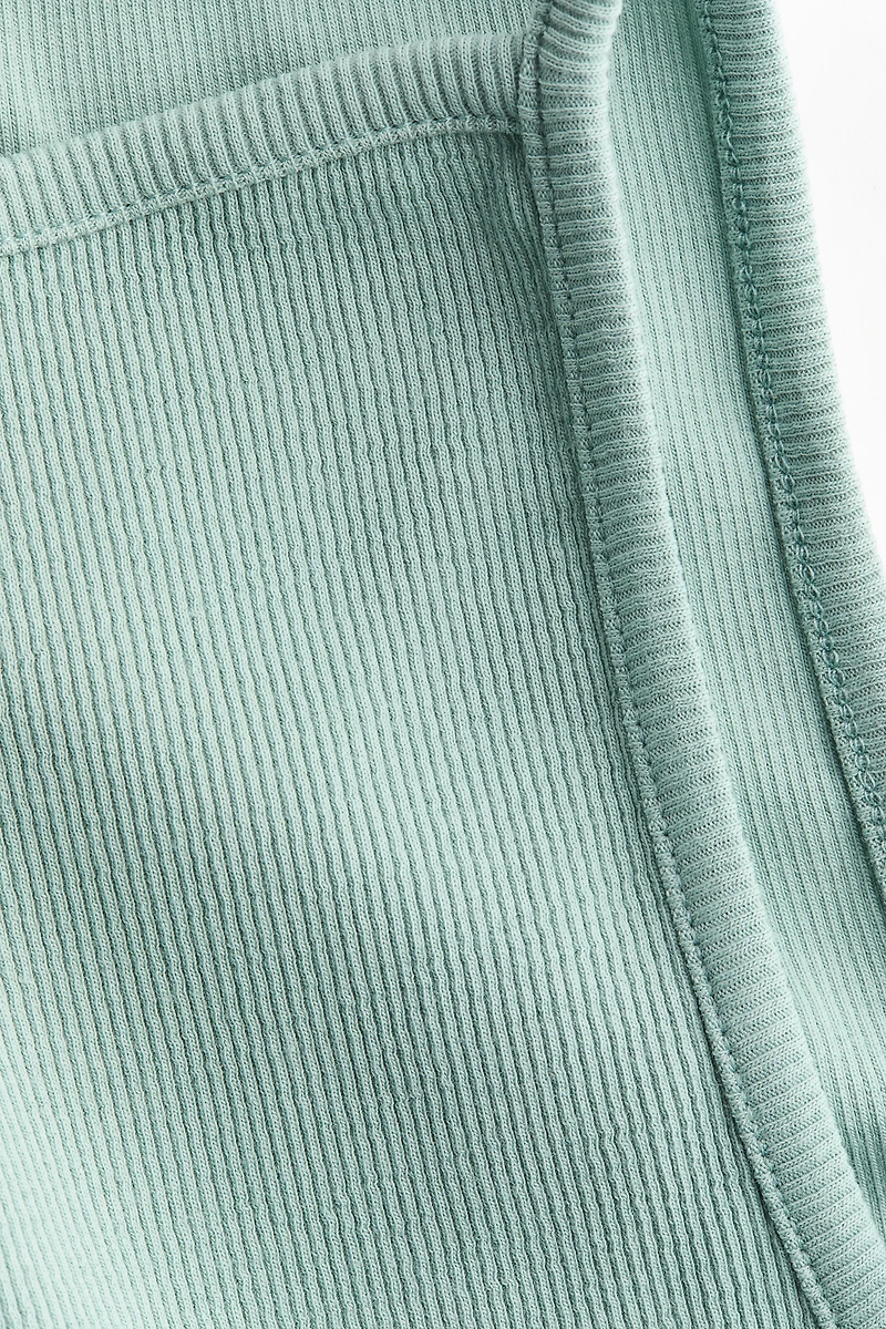 Ribbed strappy top