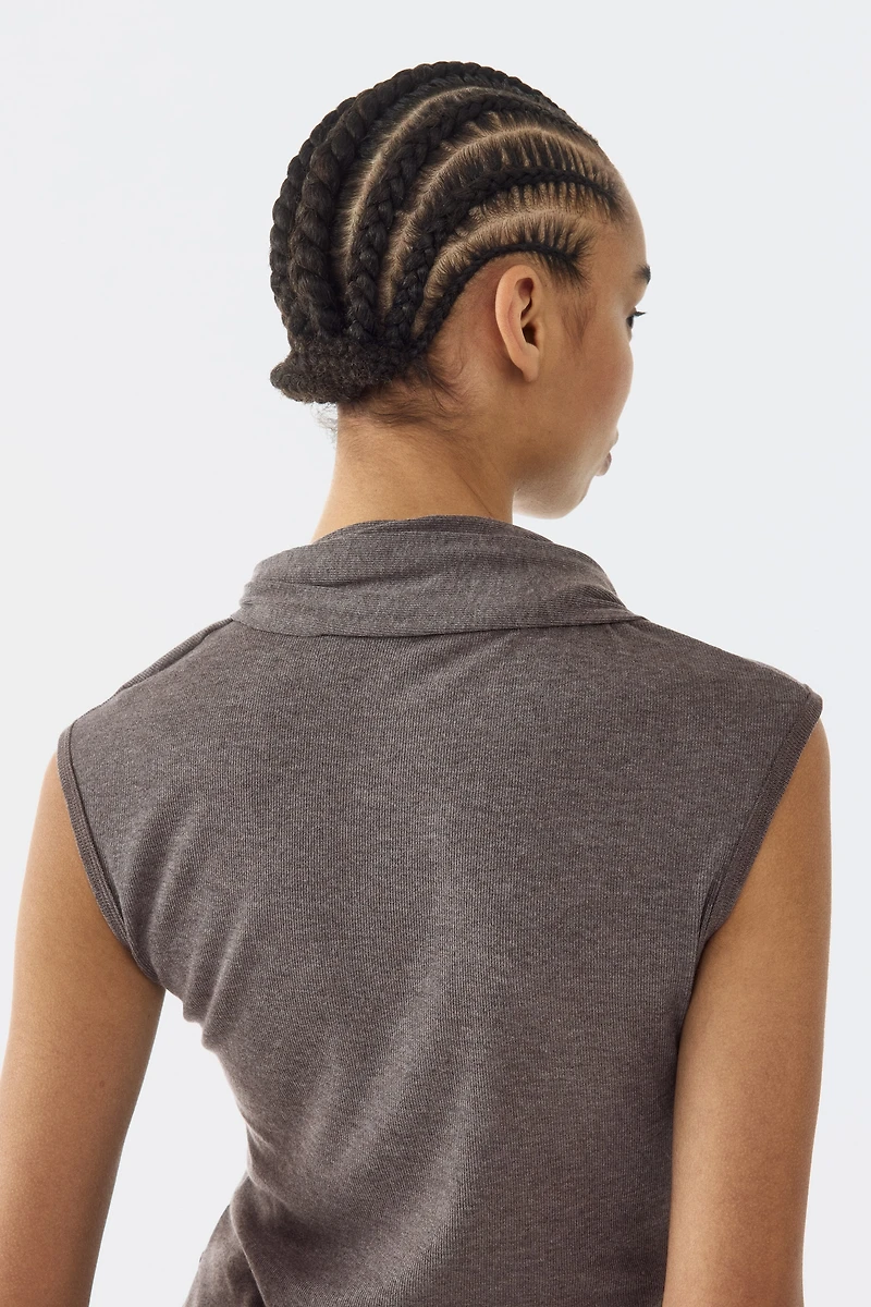 Haut à col écharpe