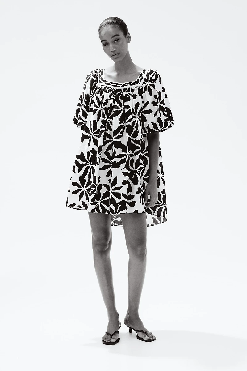 Balloon-Sleeved Tunic Dress