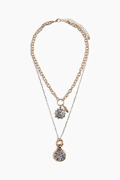 Collier à deux rangs avec pendentifs