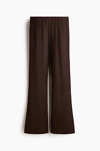 Pantalon évasé en satin