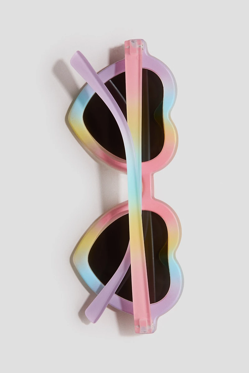 Lunettes de soleil en forme cœurs
