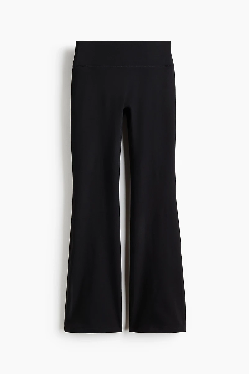 Flared Yoga Leggings with SoftMove™