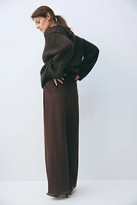 MAMA Scalloped Pull-On Pants