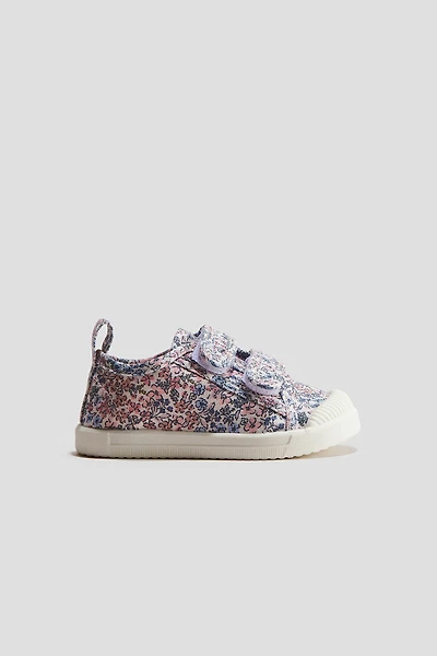 Espadrilles minimalistes en toile