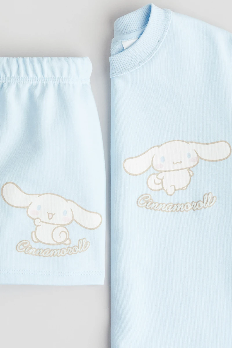 2-piece printed top and shorts set