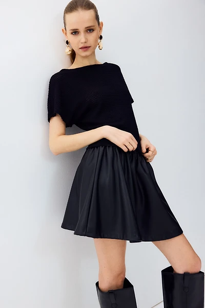 Batwing-Sleeved Jersey Top