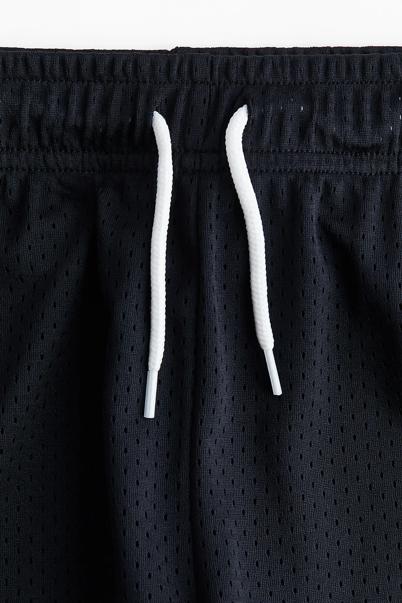 Basketball Shorts with DryMove™