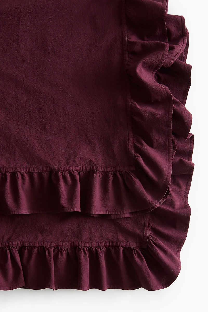 Ruffle-trimmed Tablecloth