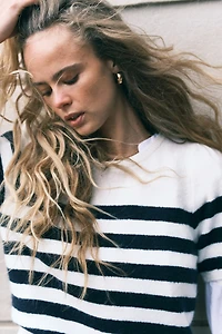 Fine-Knit Puff-Sleeved Top