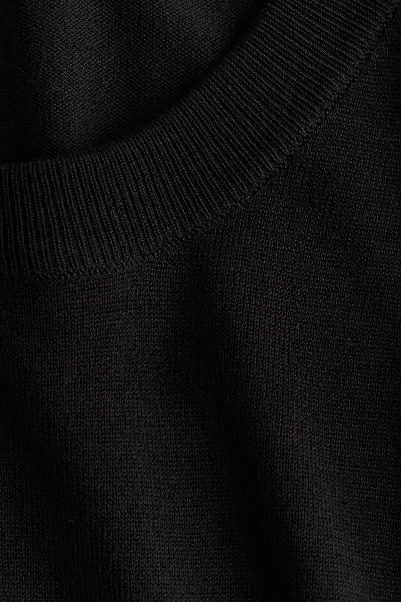 Short Fine-Knit Sweater