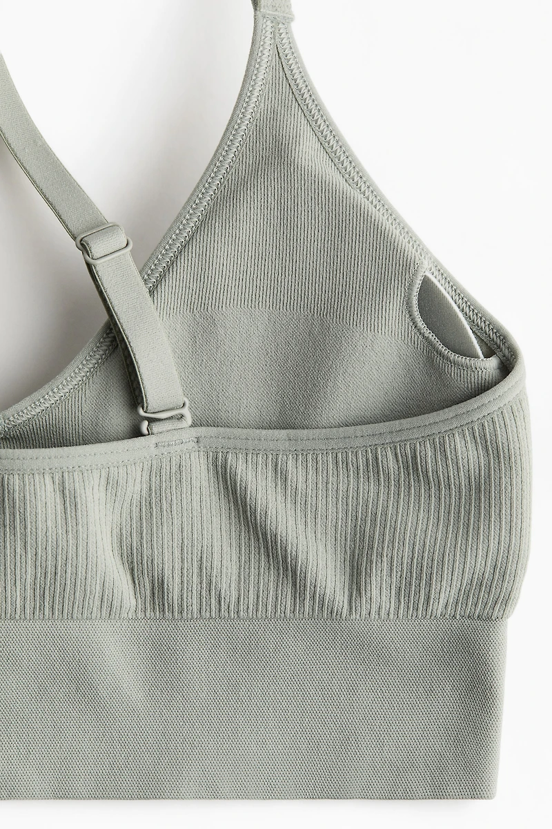 Seamless Medium-Support Sports Bra with DryMove™