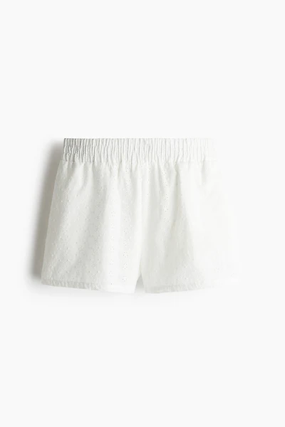 Short taille haute avec broderie anglaise