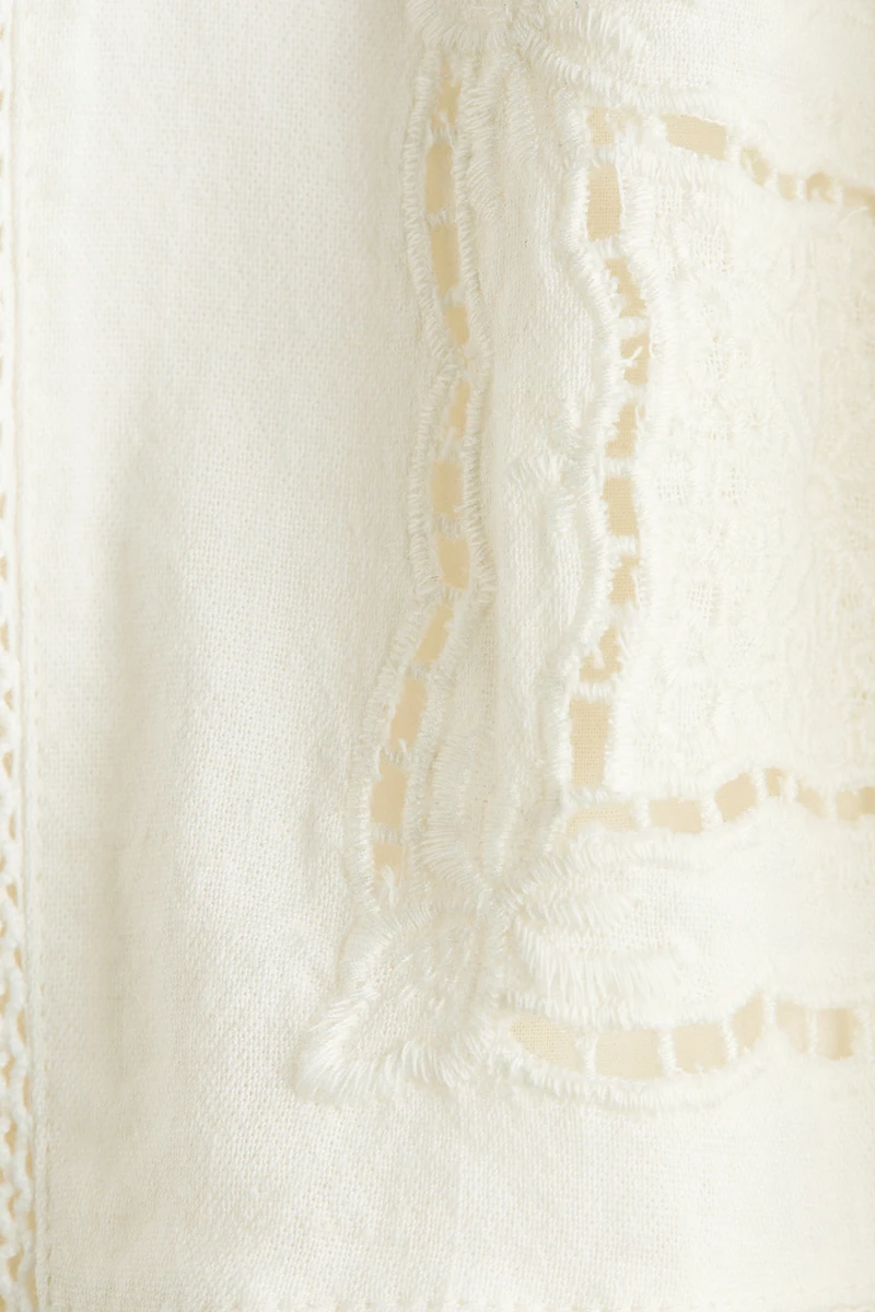Short en lin mélangé avec broderie anglaise