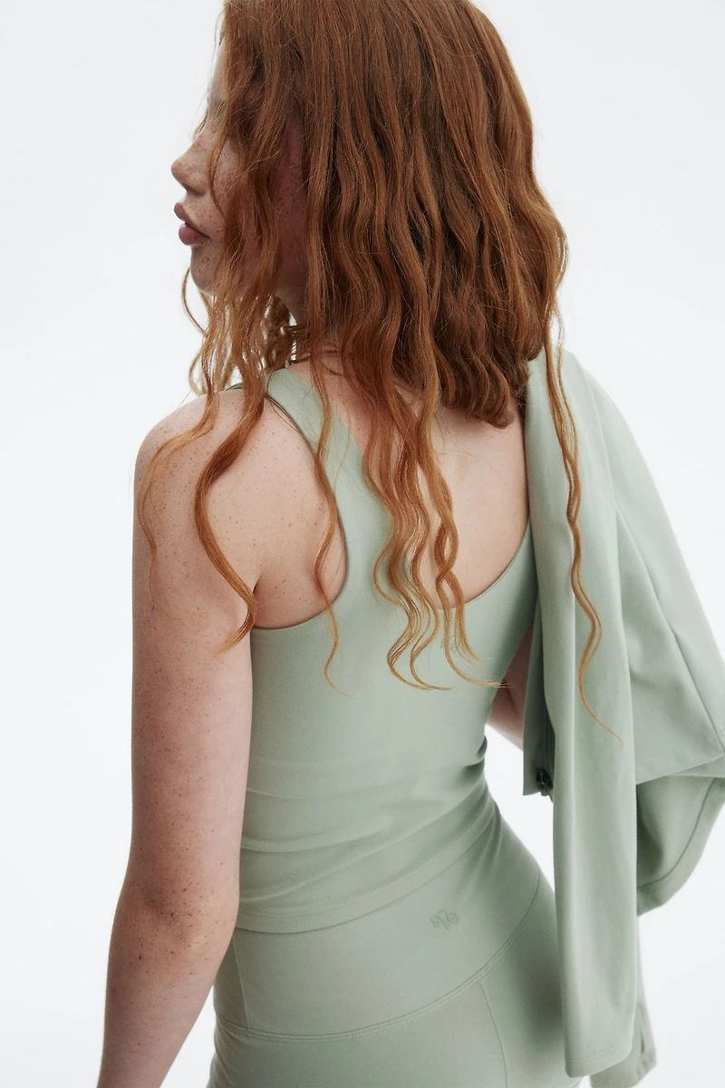 Shelf-Bra Sports Top with SoftMove™
