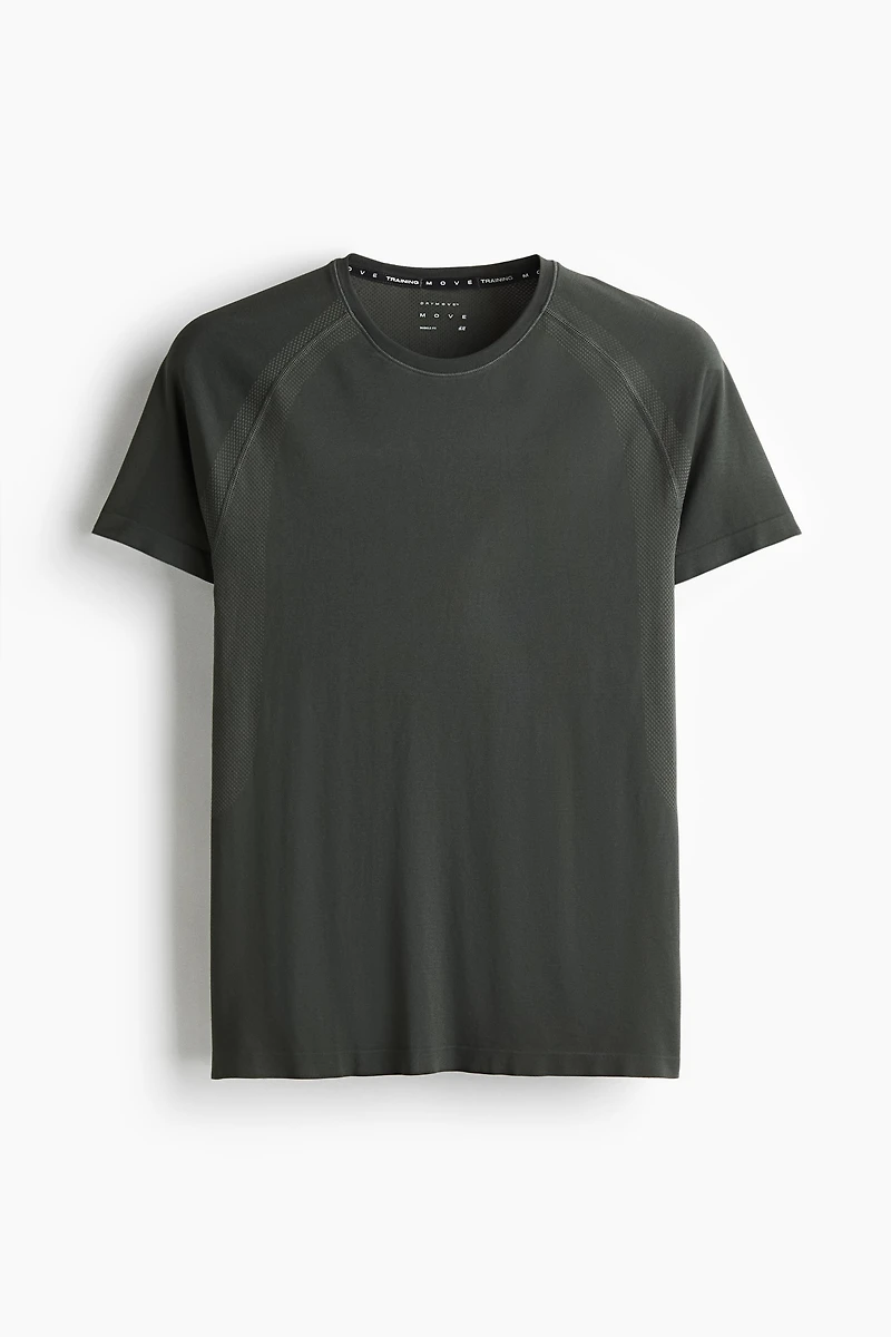 Muscle Fit Sports T-Shirt with DryMove™