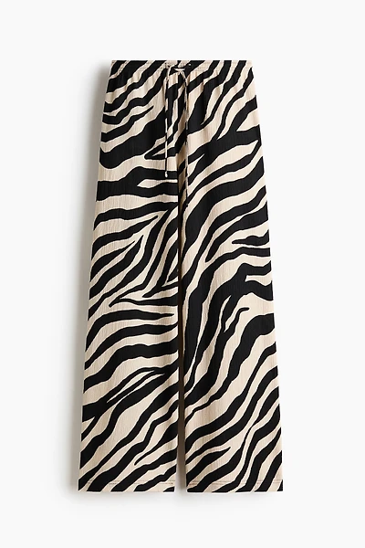 Wide-cut Pull-on Pants