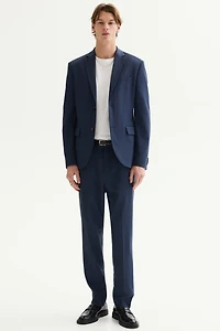 Pantalon d'habit près du corps