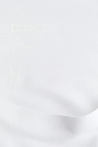 Haut chaud près du corps