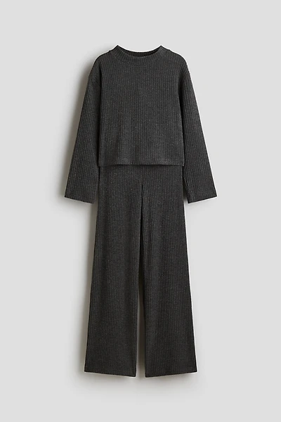 2-Piece Top and Pants Set