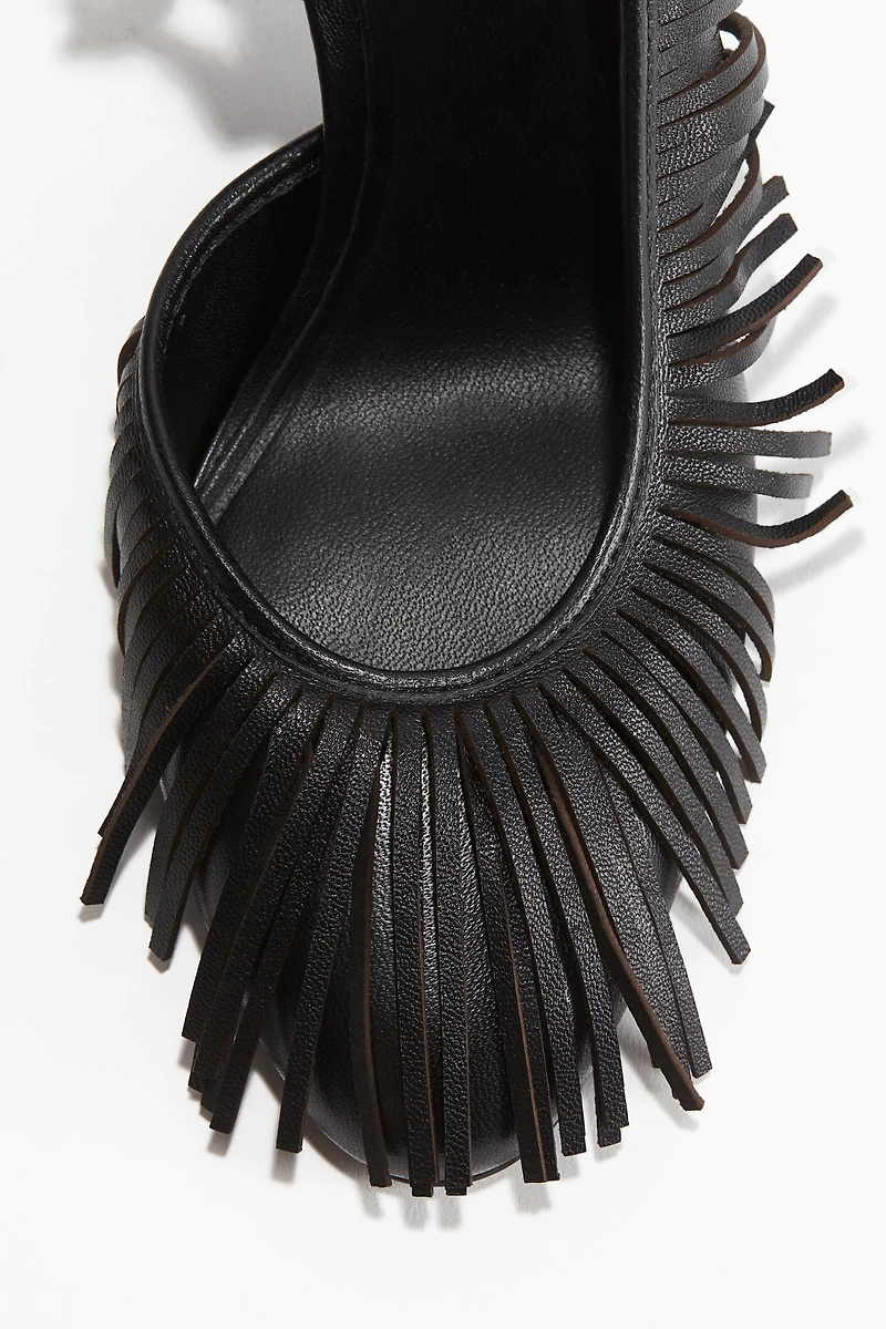 Escarpins à franges en cuir avec bride arrière
