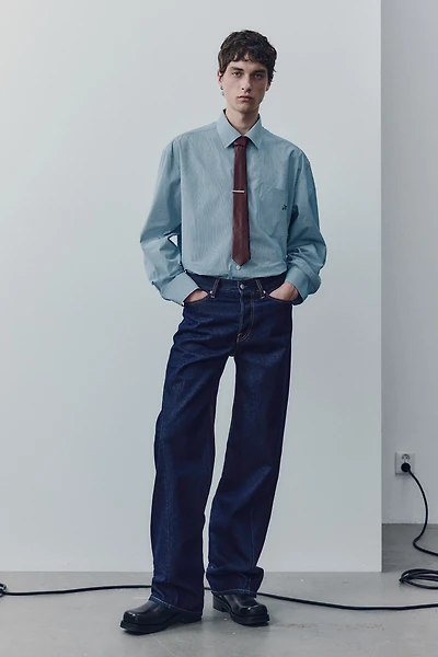 Loose-Fit Twisted Jeans