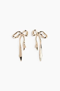 Bow-shaped earrings