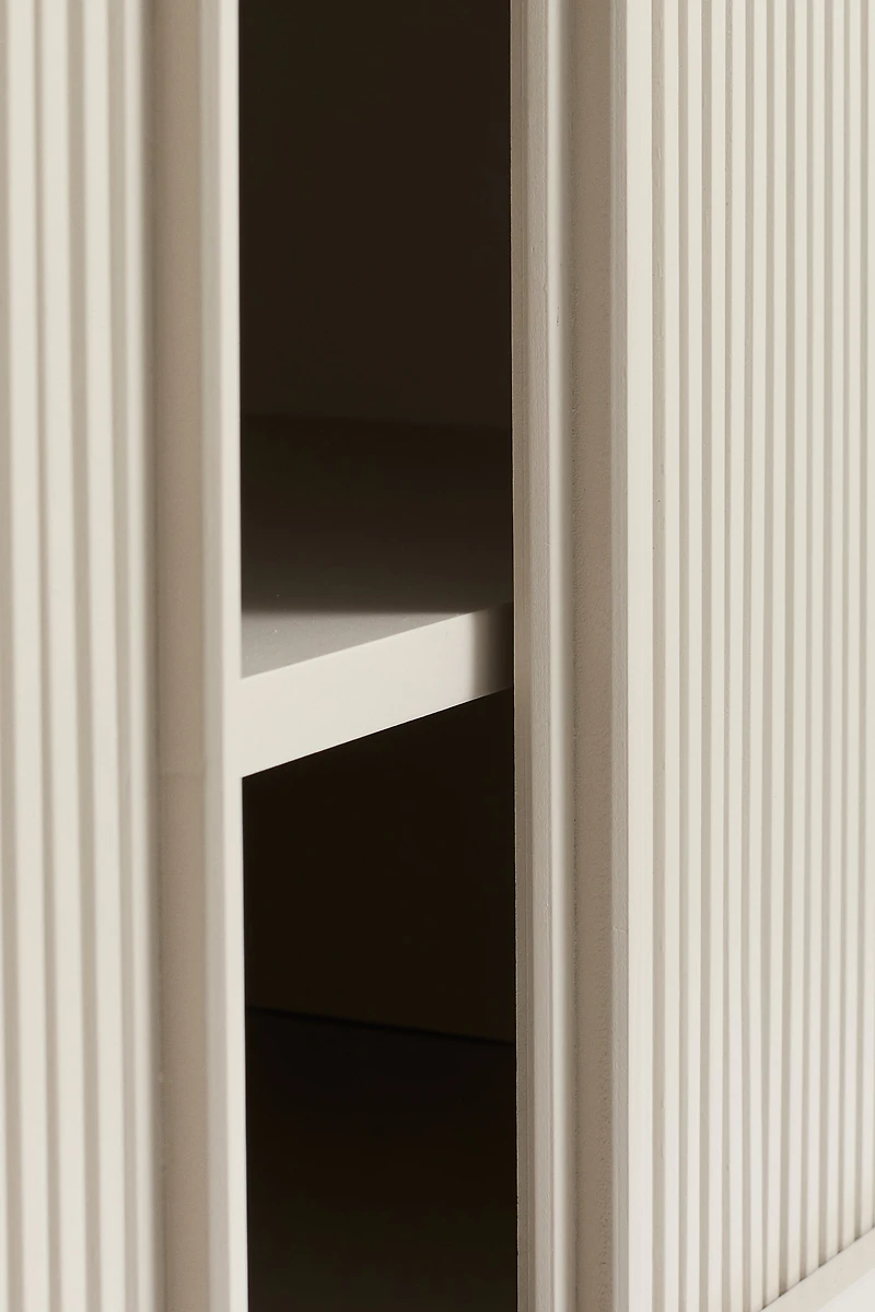 Placard avec portes à jalousie