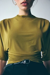 Haut à effet drapé