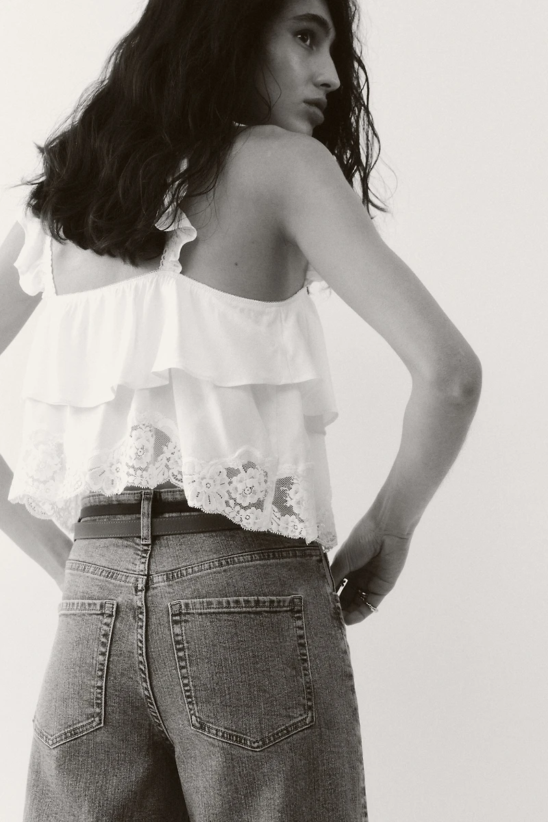 Jean ample à la cheville taille haute