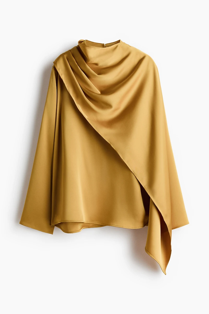 Blouse en satin avec châle