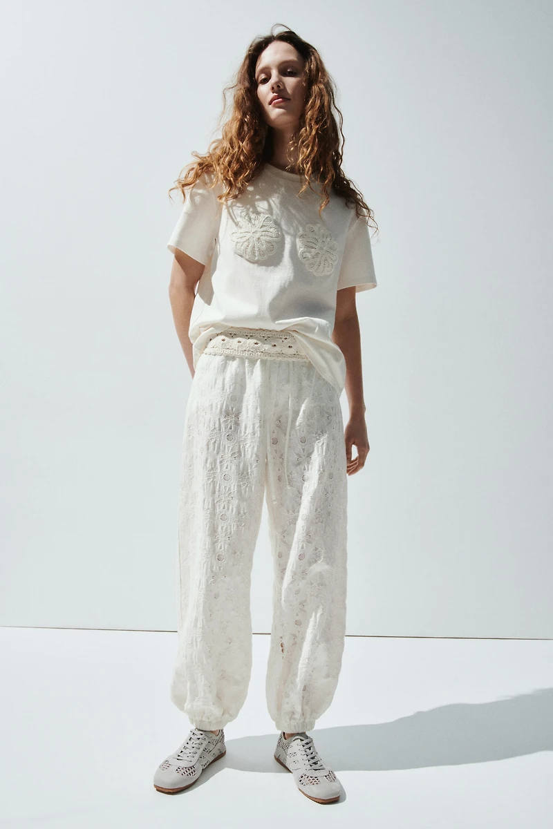 T-shirt avec appliqués