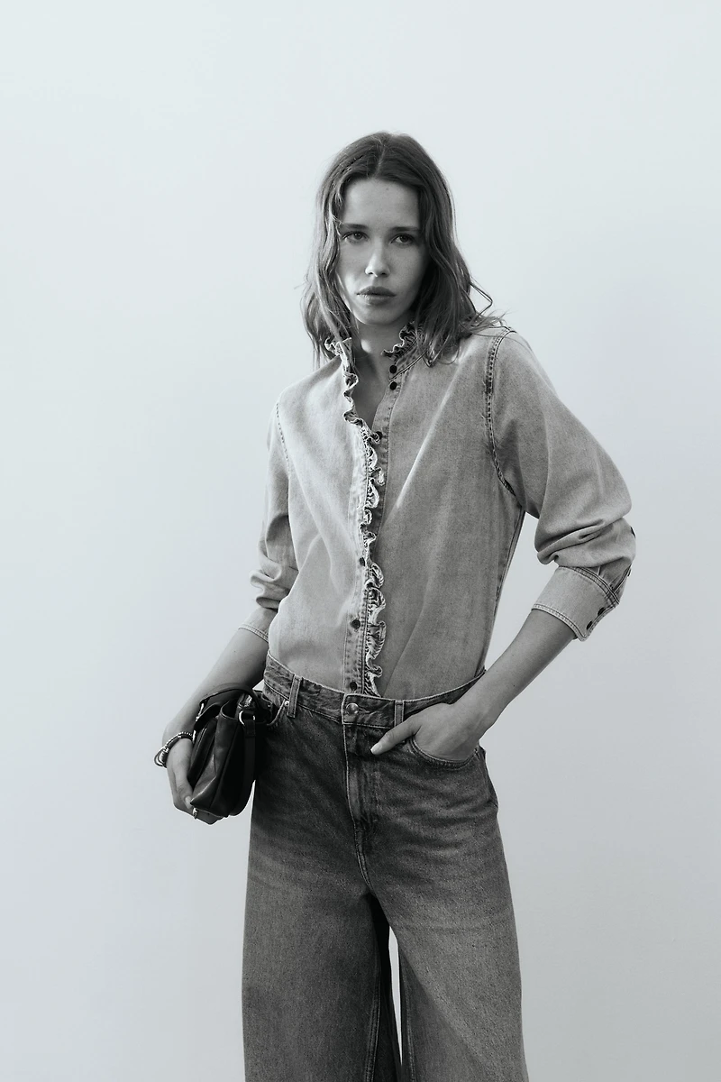 Chemise à volants en denim