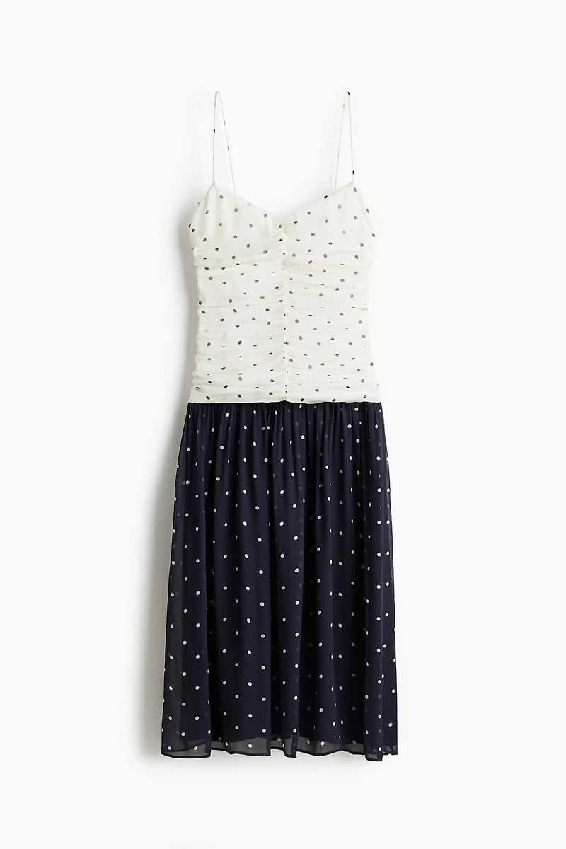 Robe froncée à bretelles fines