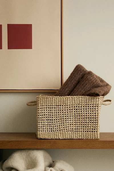 Straw Storage Basket