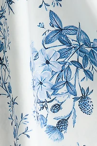 Robe à bretelles fines avec jupe évasée