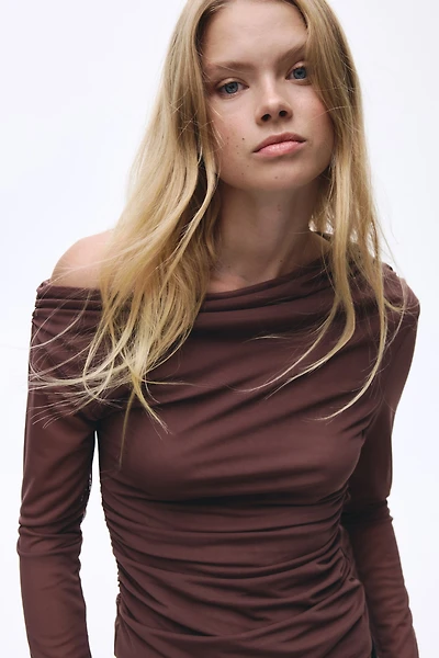 Haut asymétrique en filet