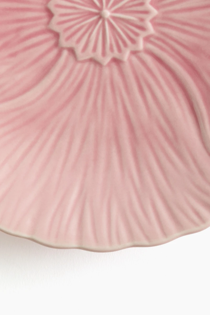 Flower-Shaped Medium-Sized Stoneware Plate